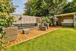 Step-by-Step Guide to Buying Outdoor Furniture: From Research to Final Selection